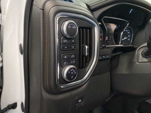 Used 2020 GMC Sierra 1500 AT4 w/ AT4 Premium Package AWD/4WD image 18