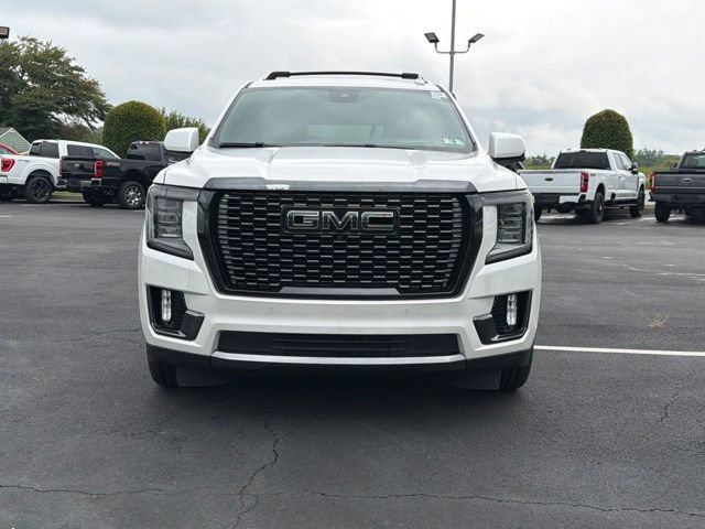 Used 2023 GMC Yukon XL Denali Ultimate AWD/4WD image 2