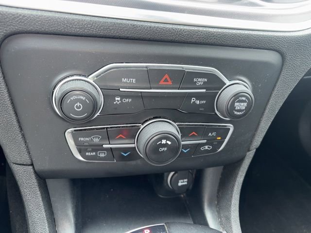 Used 2020 Dodge Charger SXT w/ Leather Interior Group RWD image 20