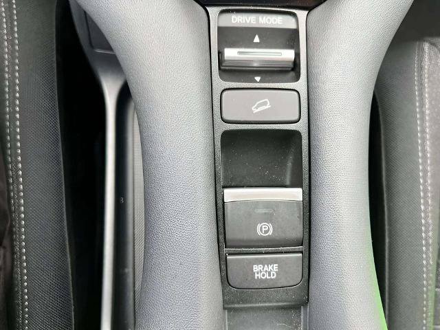 Used 2024 Honda HR-V LX image 27