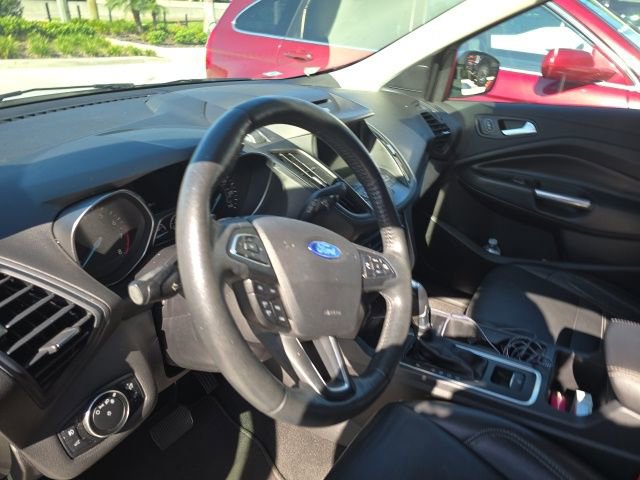 Certified 2017 Ford Escape SE w/ SE Leather Comfort Package image 9