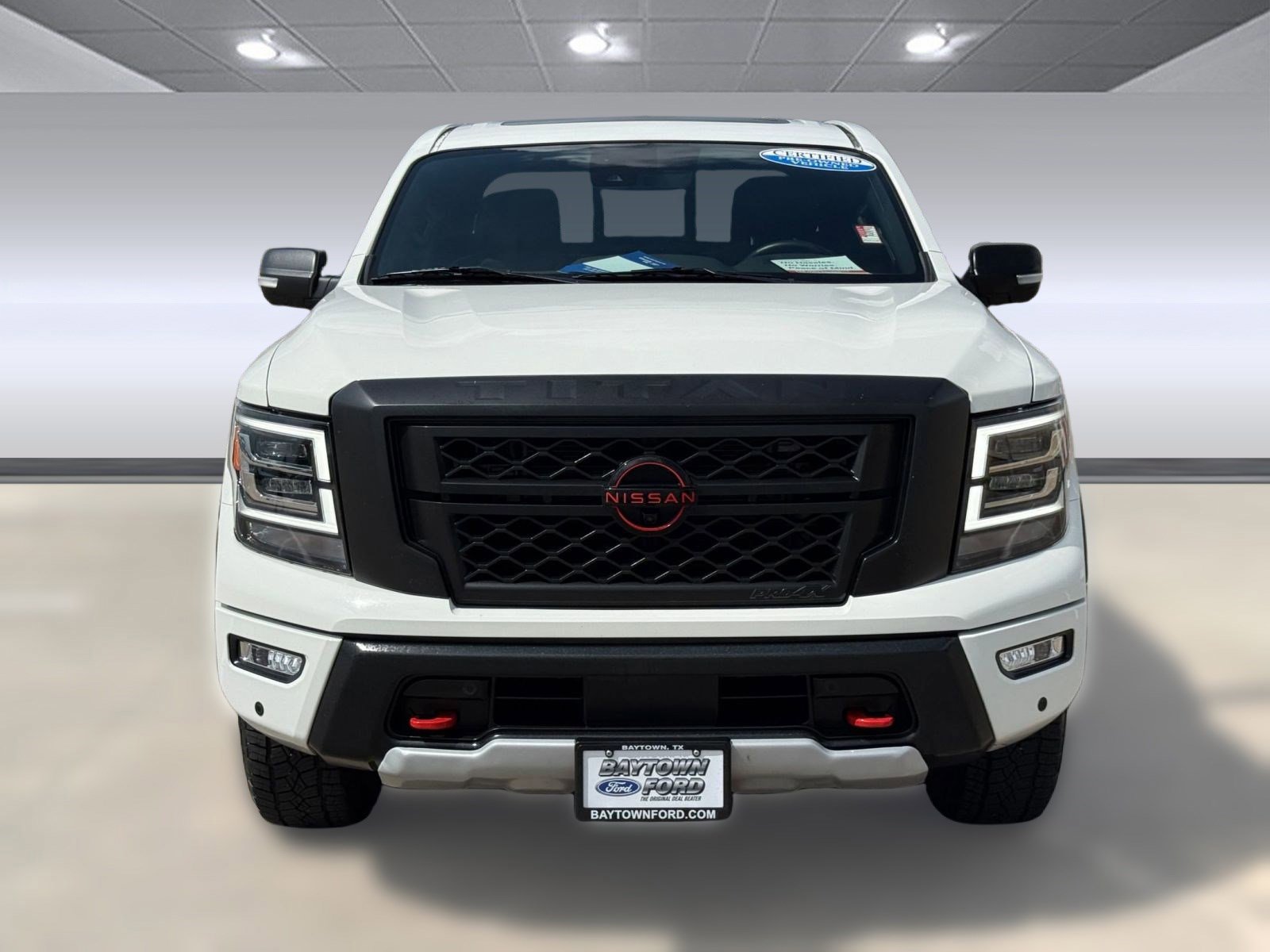 Used 2024 Nissan Titan PRO-4X w/ Pro-4x Convenience Package image 7