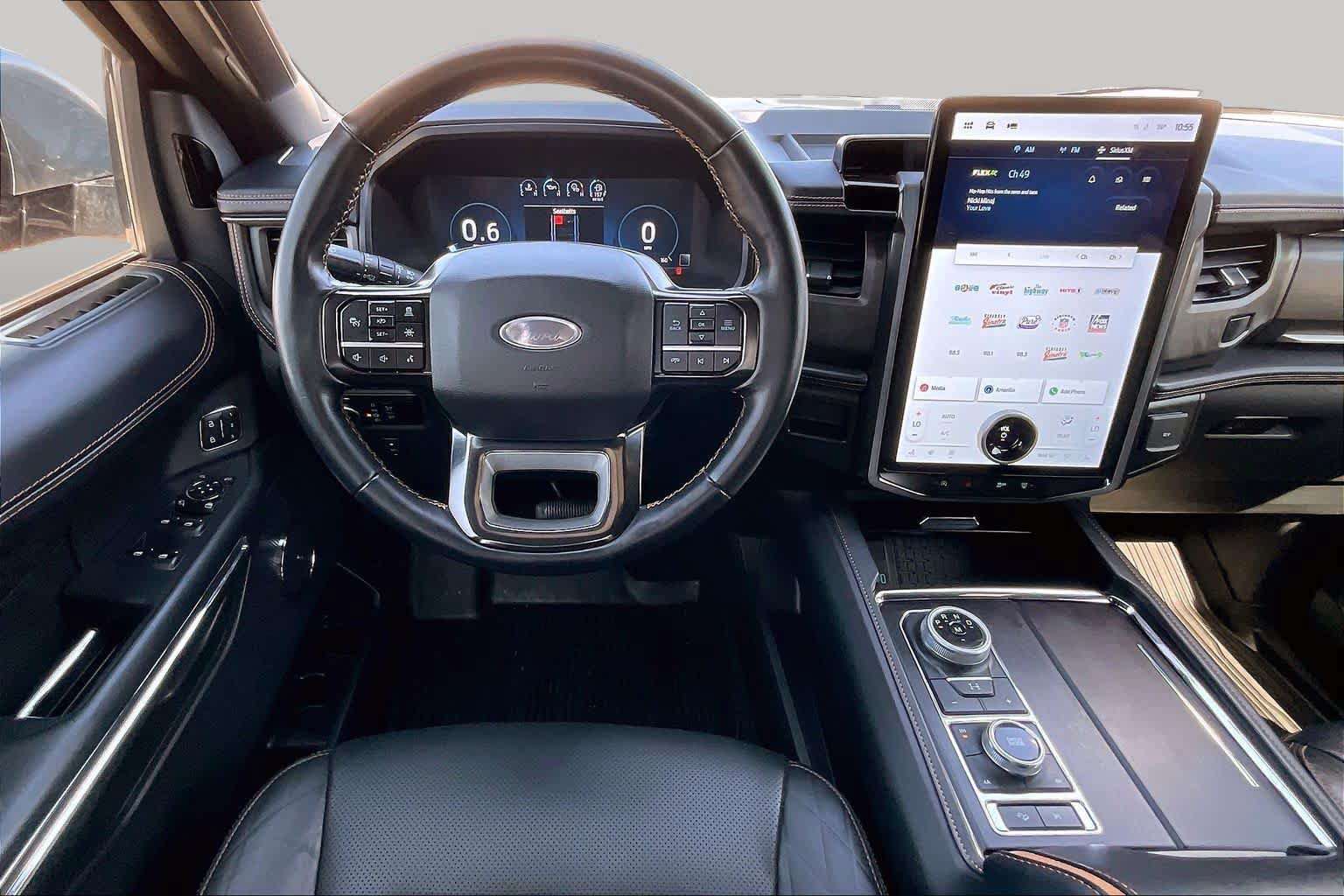 Certified 2024 Ford Expedition Platinum AWD/4WD image 6