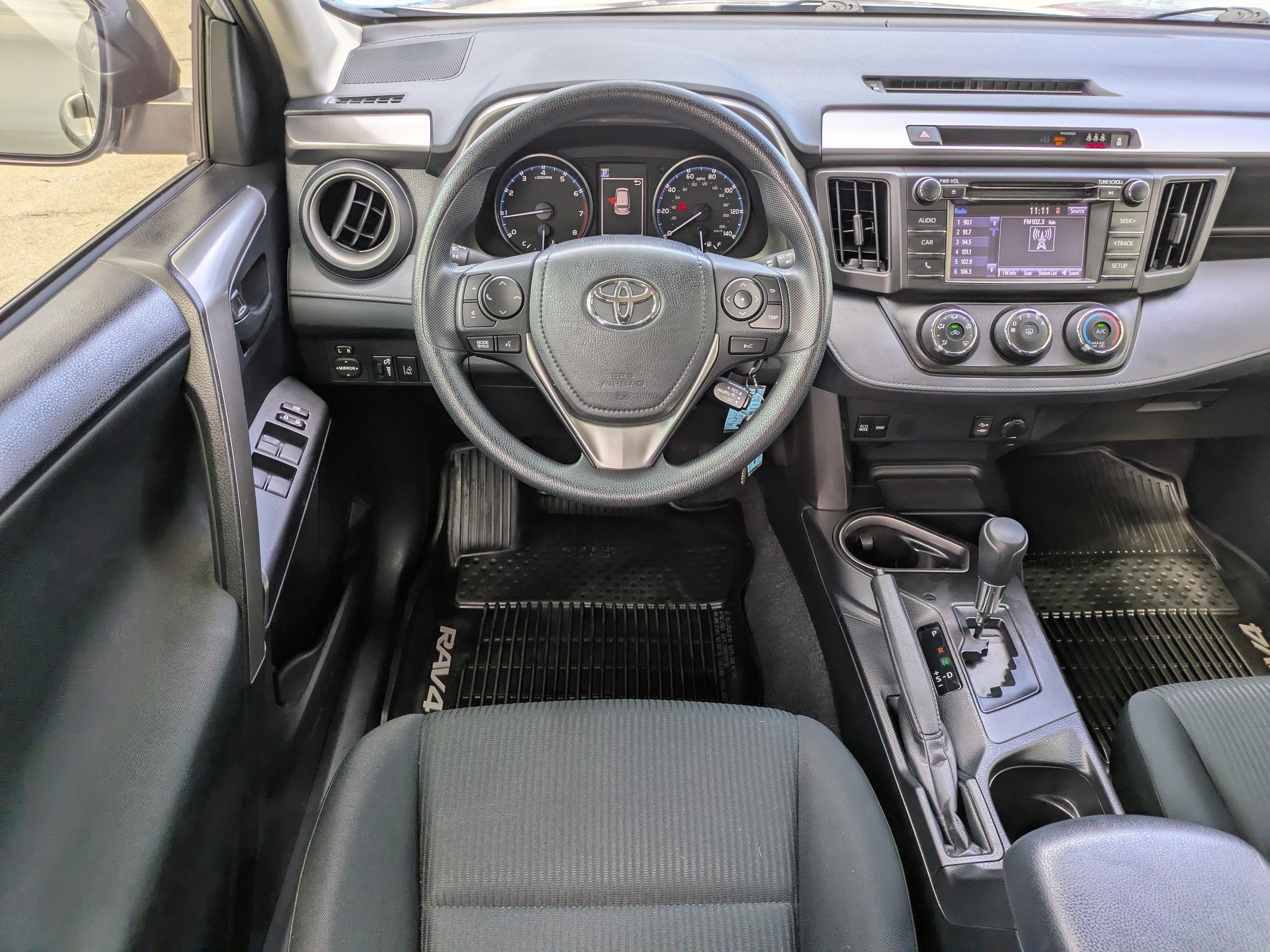 Used 2018 Toyota RAV4 LE w/ All Weather Liner Package FWD image 16