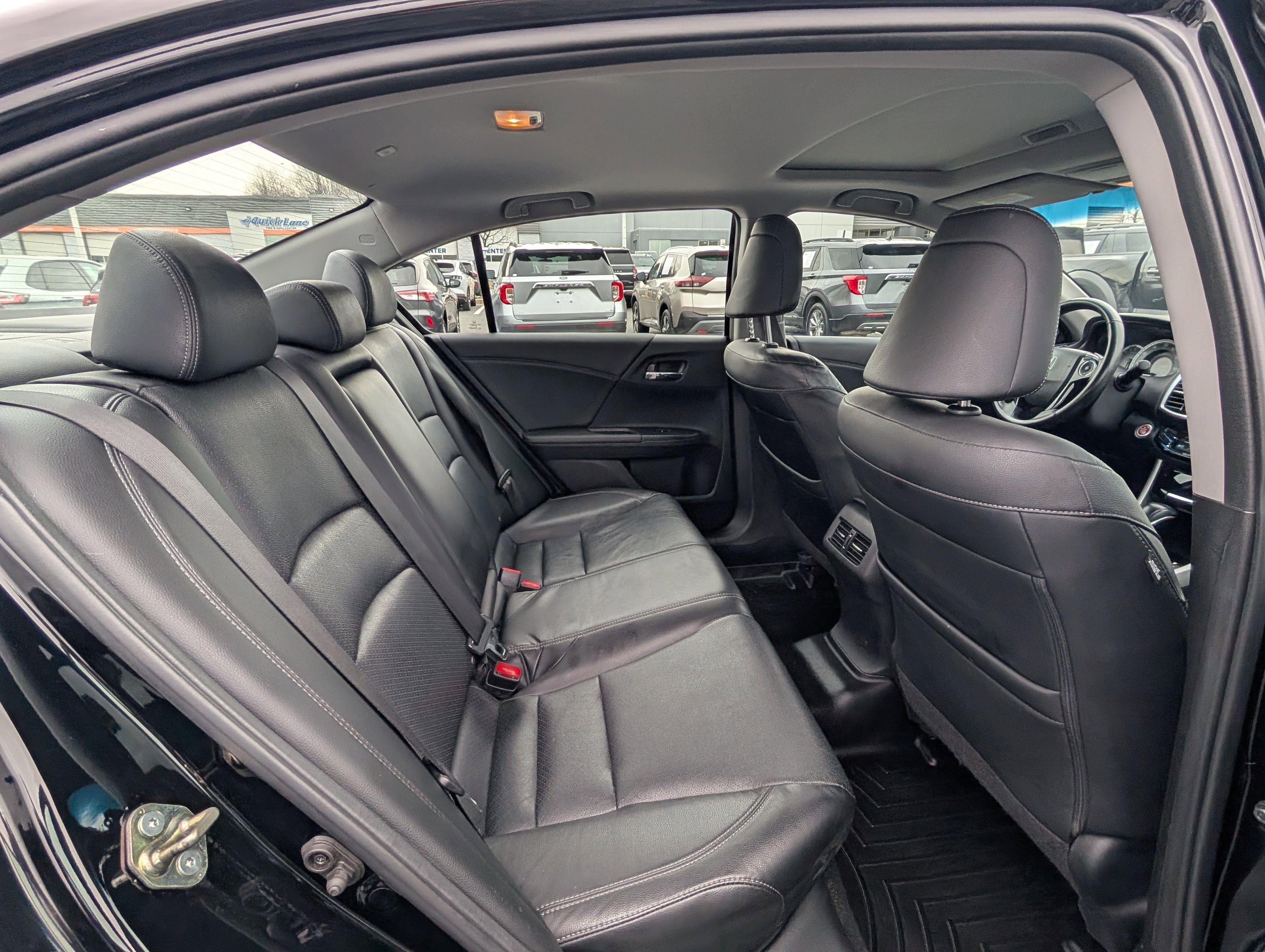 Used 2017 Honda Accord EX-L image 11