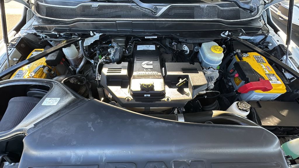 Used 2020 RAM 2500 Laramie w/ Night Edition AWD/4WD image 28