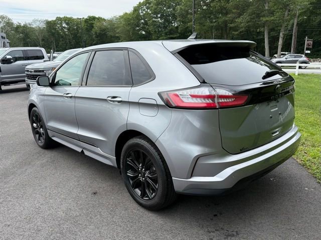 Certified 2024 Ford Edge SE w/ Black Appearance Package image 5