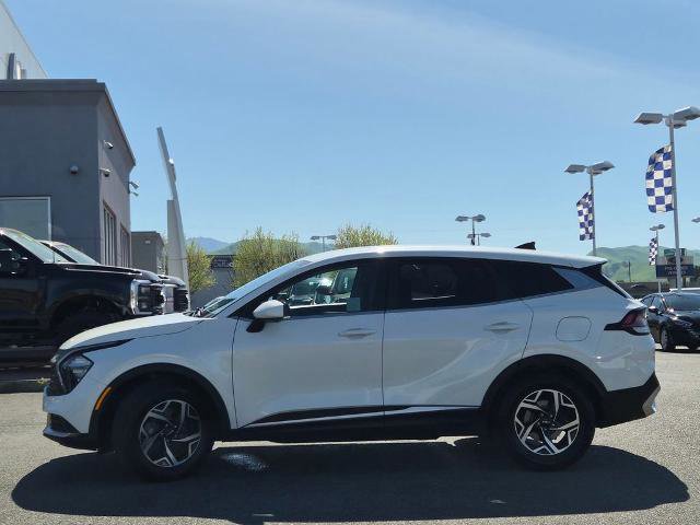 Used 2023 Kia Sportage LX image 2