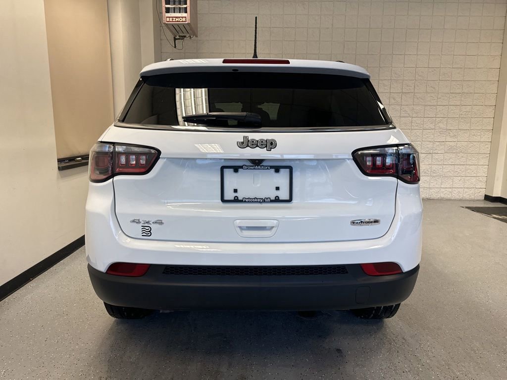 Used 2023 Jeep Compass Latitude image 5