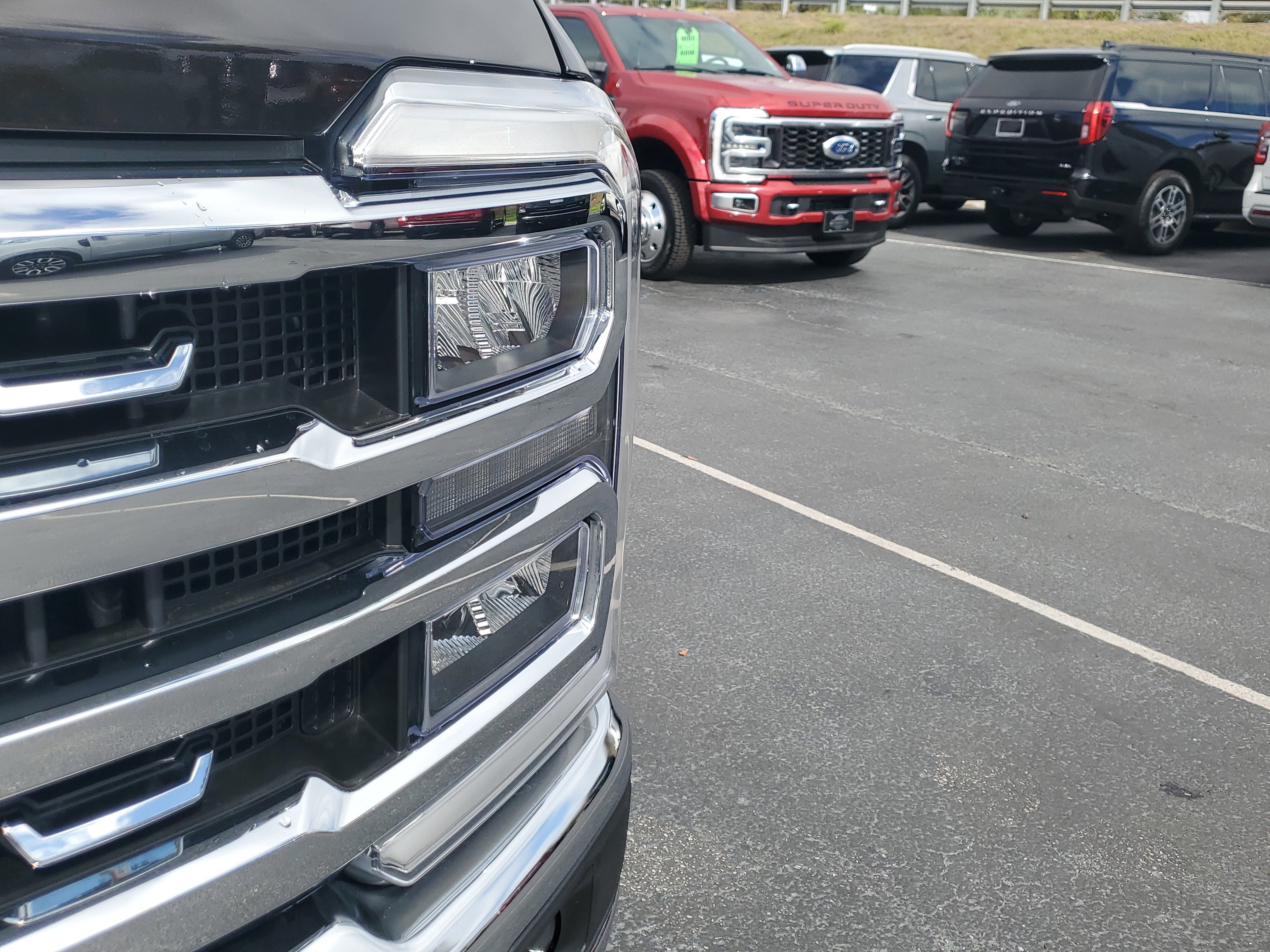 Certified 2024 Ford F250 Lariat w/ Lariat Ultimate Package image 6