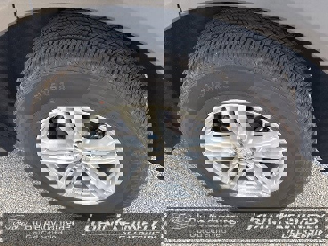 Certified 2022 Ford Explorer XLT w/ Equipment Group 202A image 33