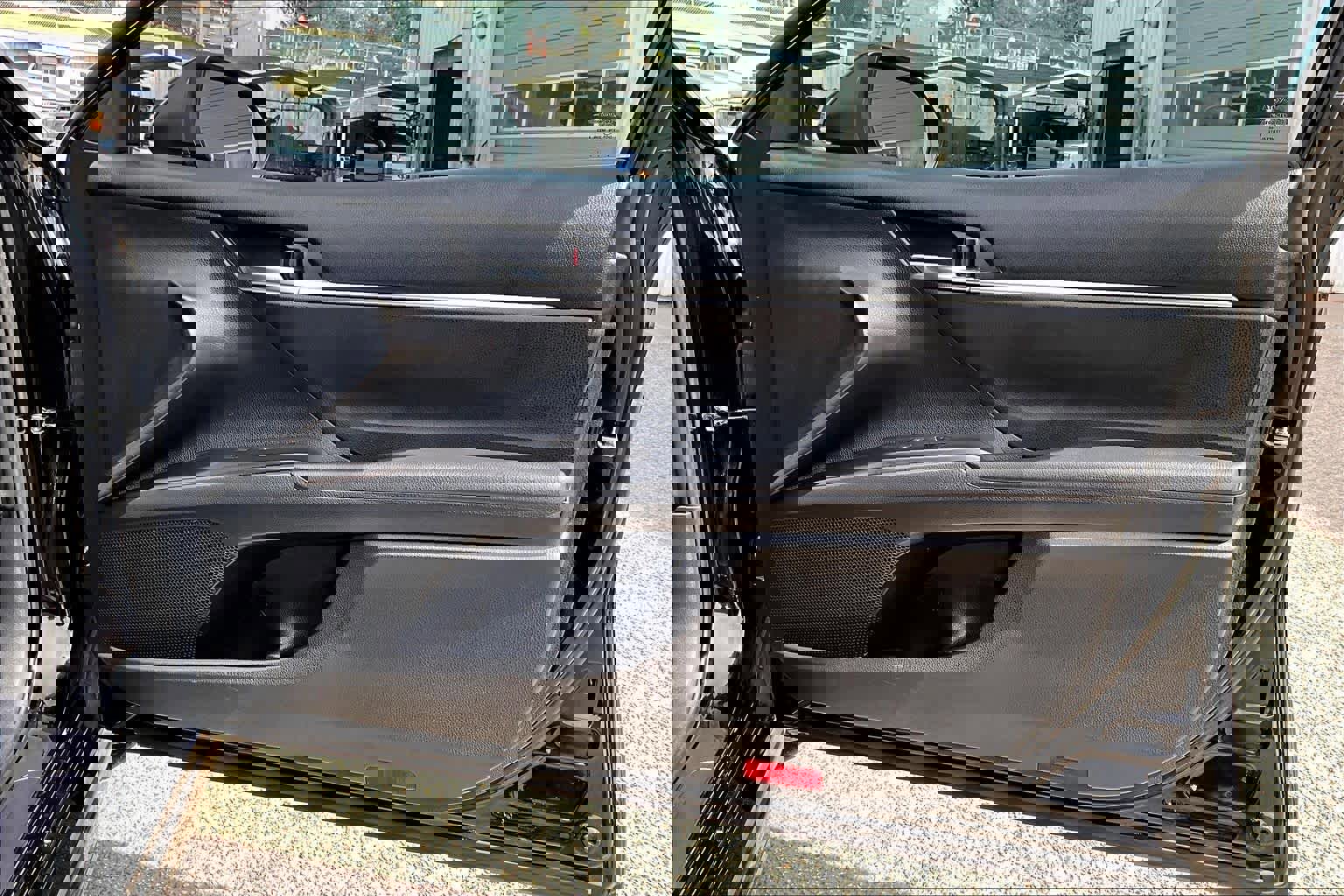 Used 2023 Toyota Camry SE image 25