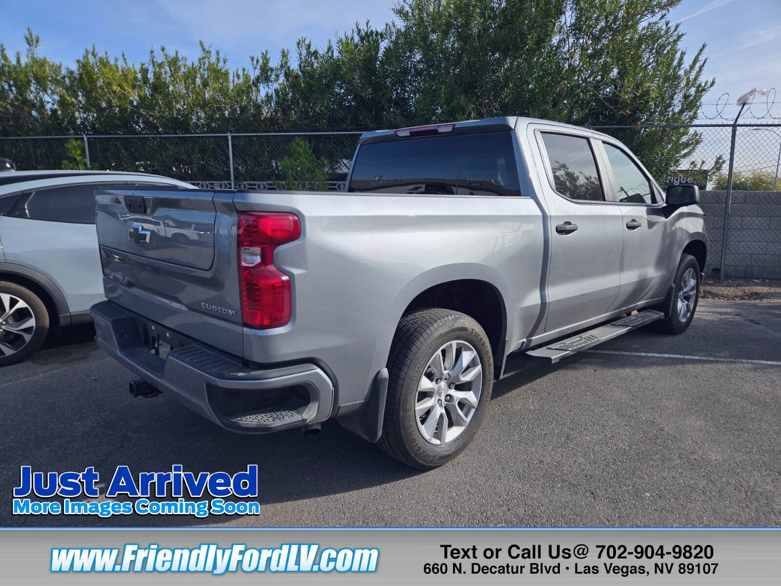 Used 2025 Chevrolet Silverado 1500 Custom image 3