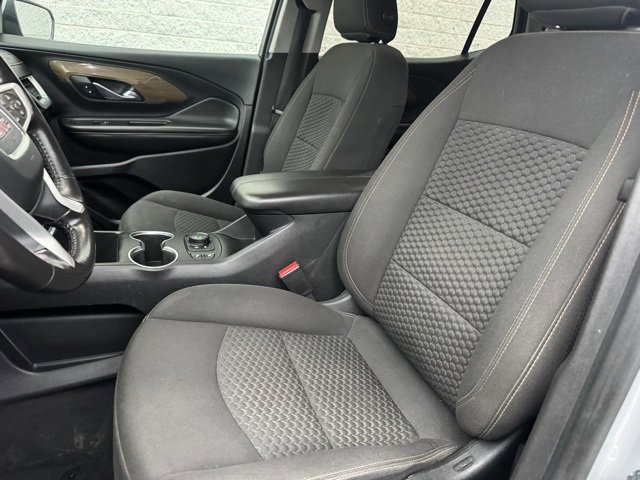 Used 2020 GMC Terrain SLE w/ Driver Convenience Package image 16