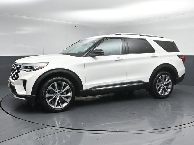 Certified 2025 Ford Explorer Platinum w/ Ultimate Package AWD/4WD image 4