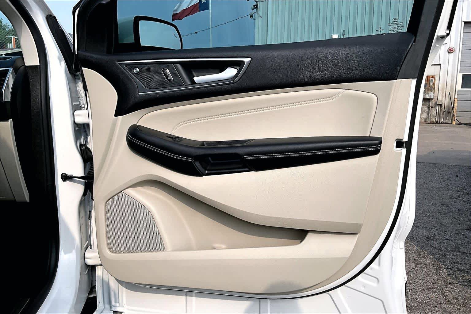 Certified 2021 Ford Edge Titanium FWD image 23