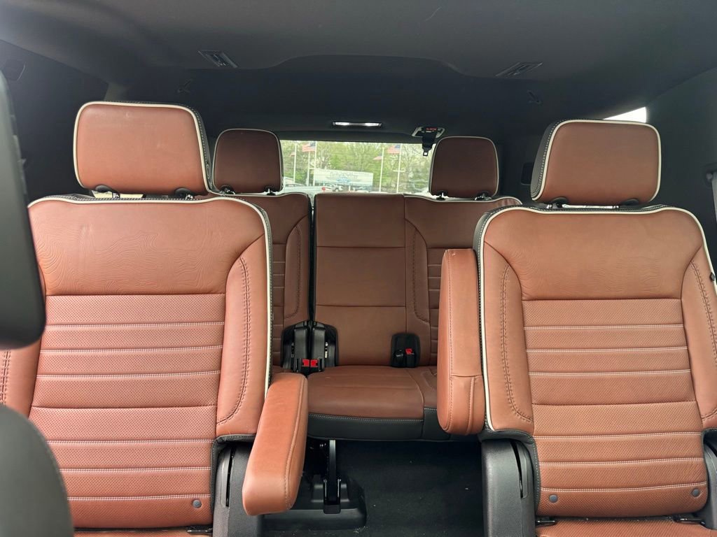 Used 2024 GMC Yukon Denali Ultimate image 9