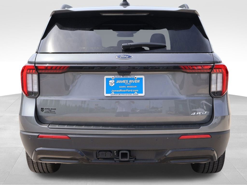 Certified 2025 Ford Explorer ST-Line w/ ST-Line Street Pack AWD/4WD image 4