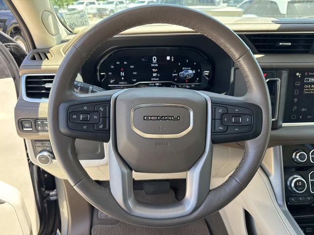 Used 2023 GMC Yukon XL Denali AWD/4WD image 23