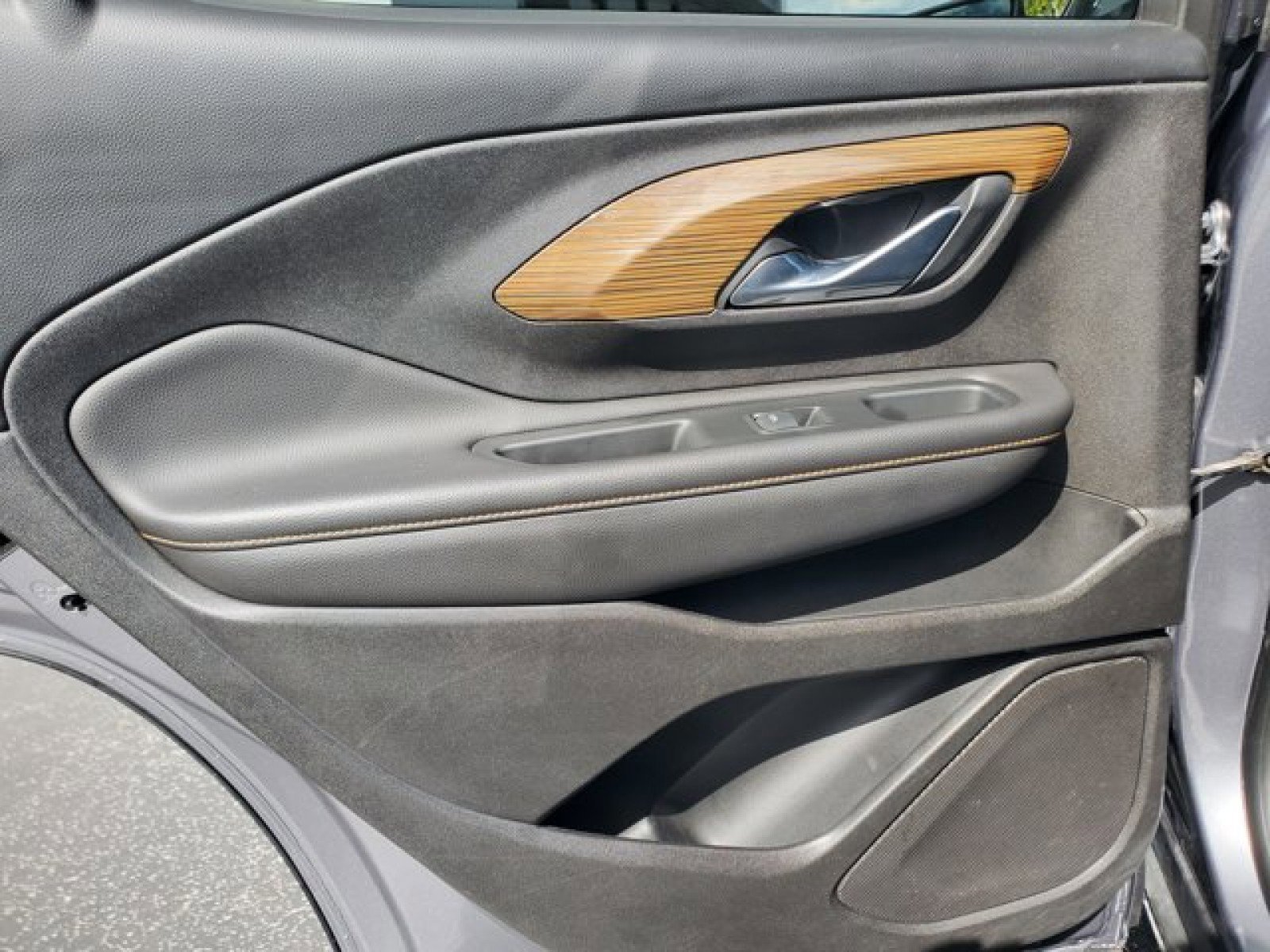 Used 2019 GMC Terrain SLE w/ Driver Convenience Package image 31