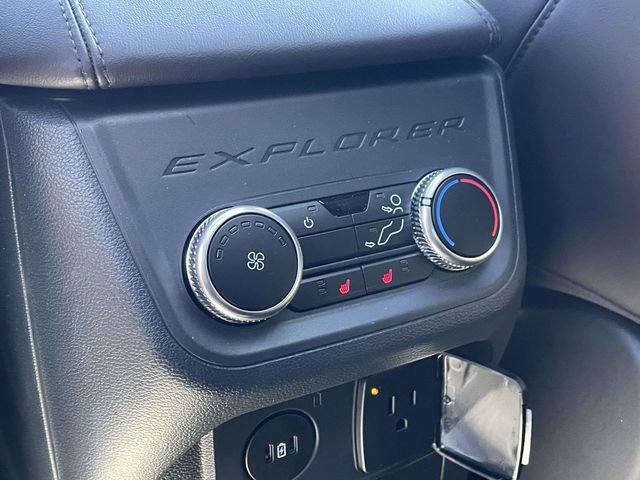 Certified 2025 Ford Explorer Platinum image 12