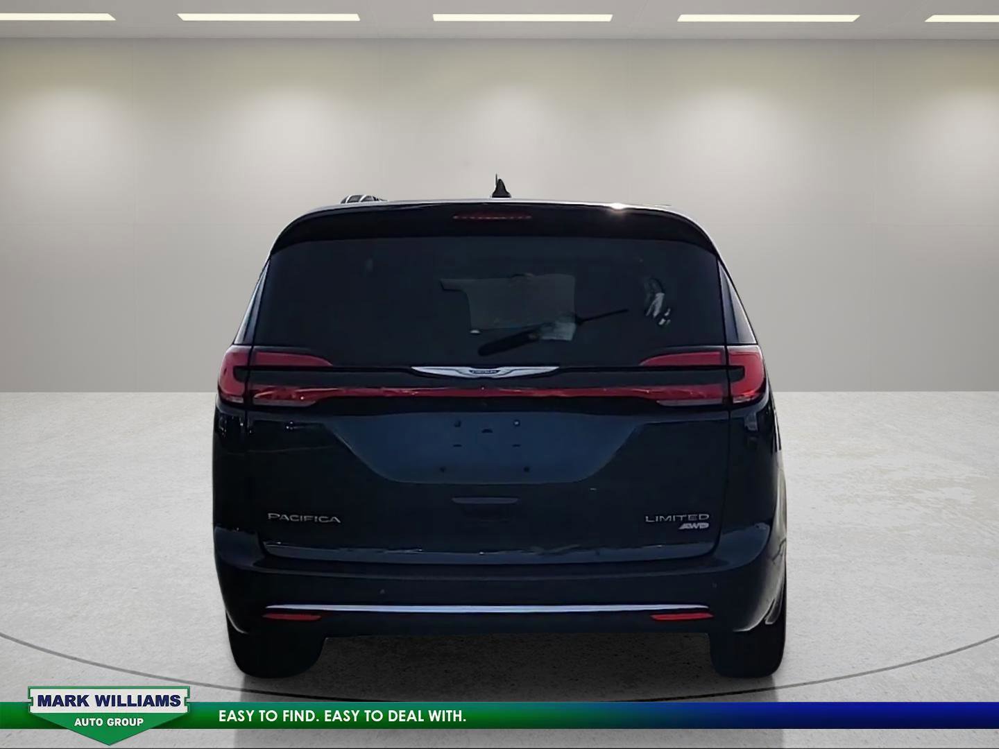 Used 2023 Chrysler Pacifica Limited image 4