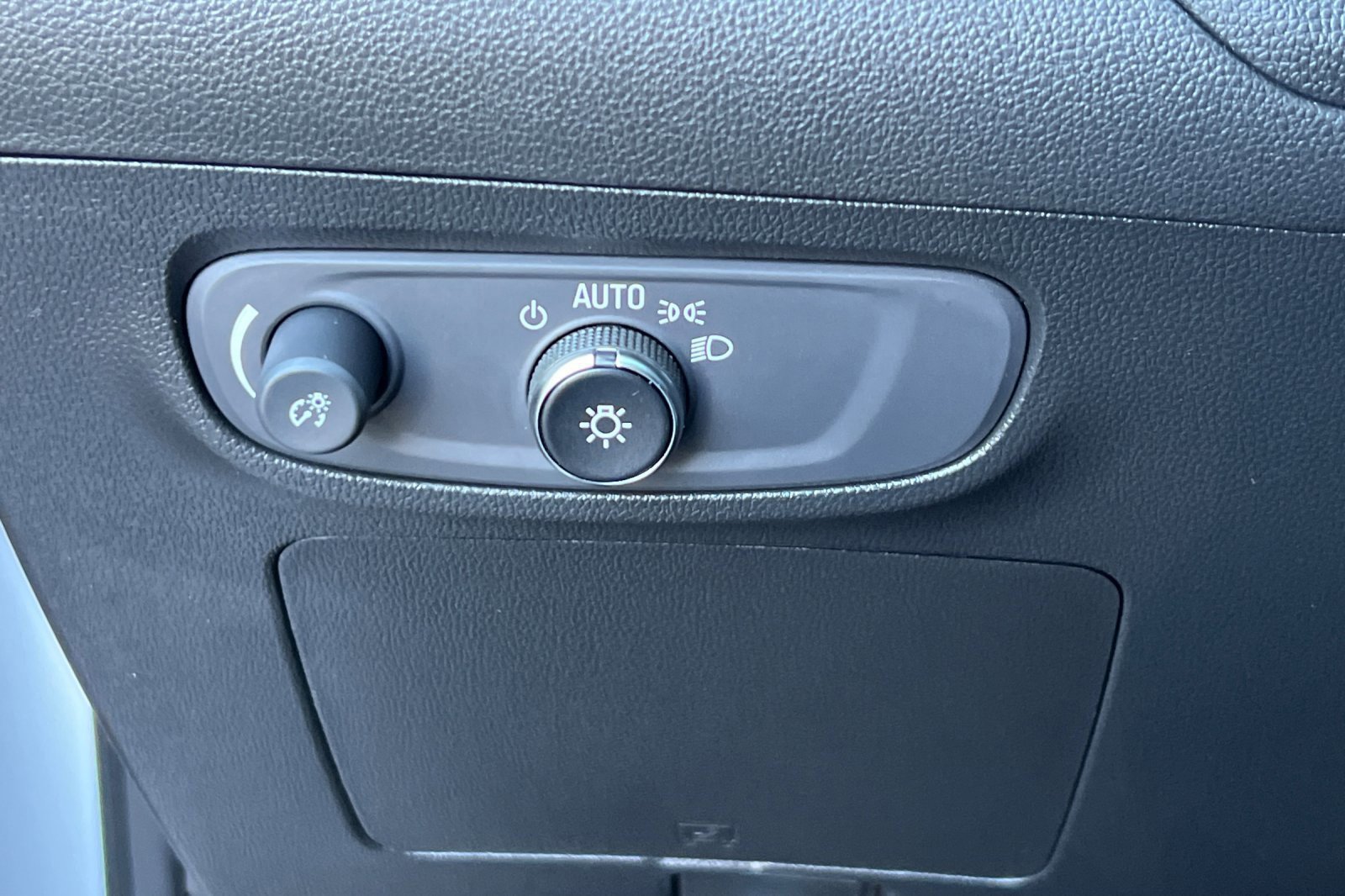 Used 2024 Buick Encore GX Sport Touring image 29