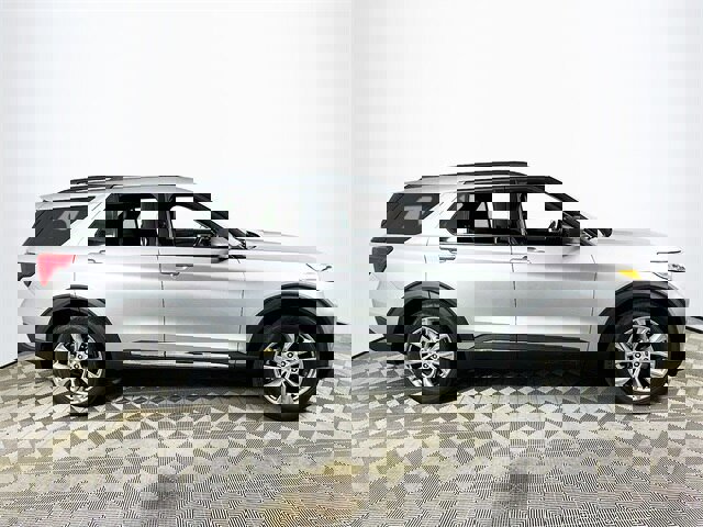 Certified 2023 Ford Explorer XLT w/ Equipment Group 202A image 2