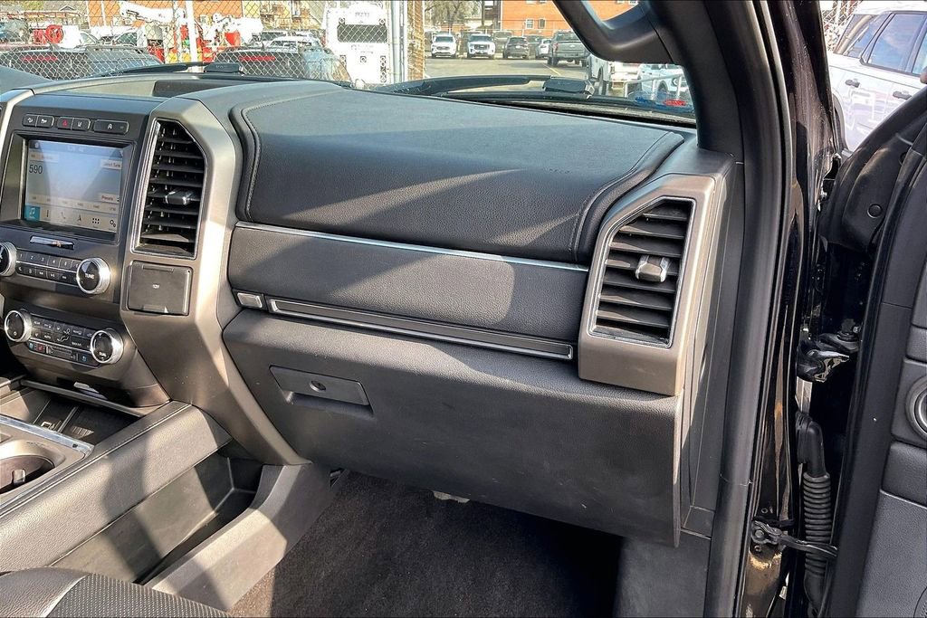 Certified 2019 Ford Expedition XLT w/ Equipment Group 202A image 13