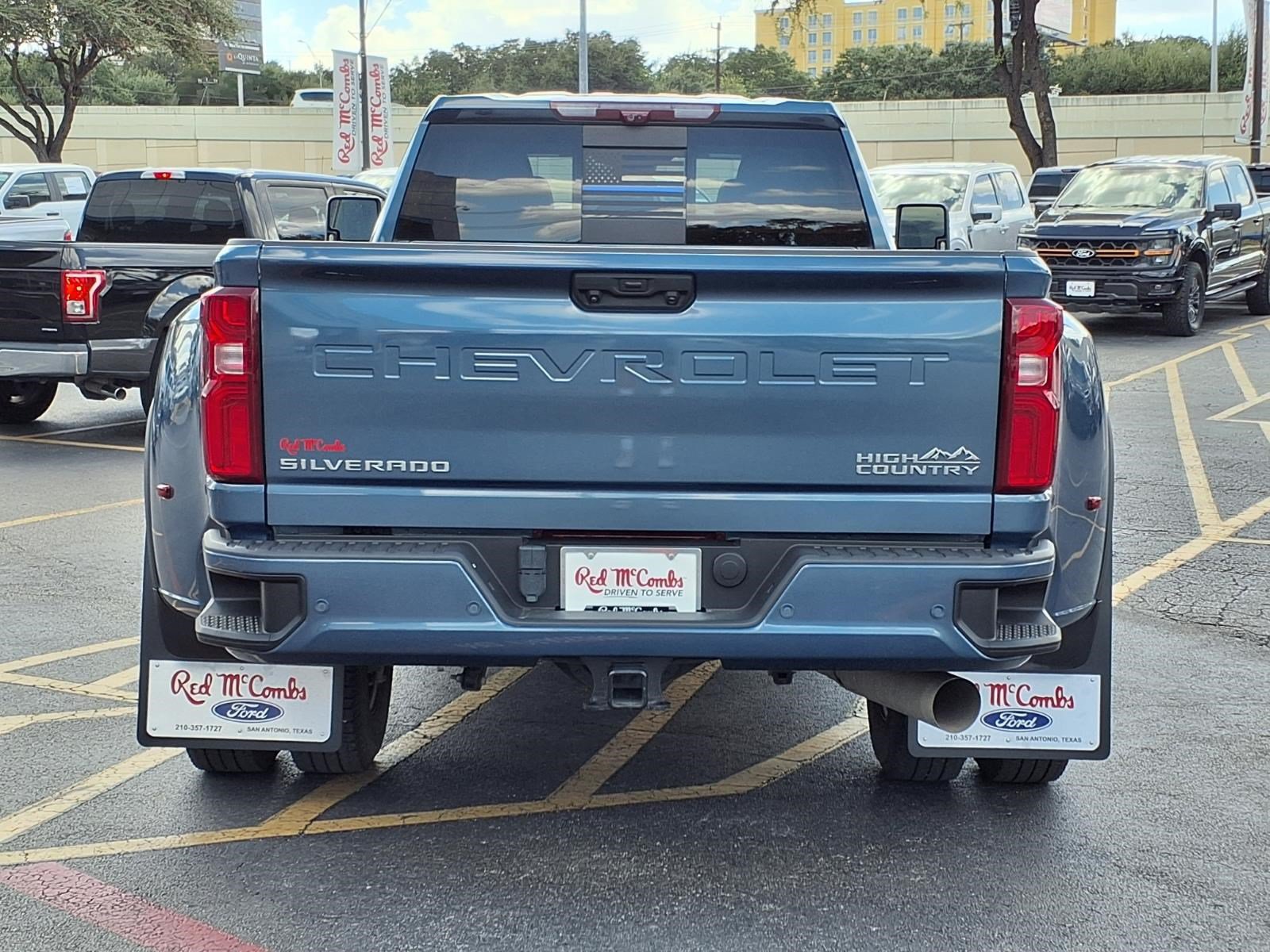 Used 2024 Chevrolet Silverado 3500 High Country w/ High Country Premium Package AWD/4WD image 7