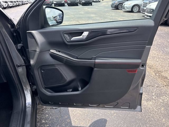 Certified 2025 Ford Escape ST-Line FWD image 14