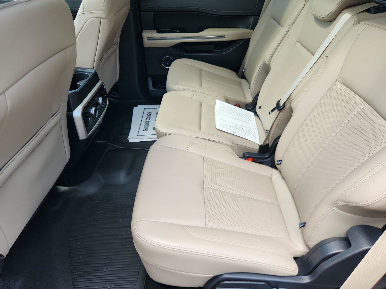 Certified 2024 Ford Expedition XLT AWD/4WD image 13