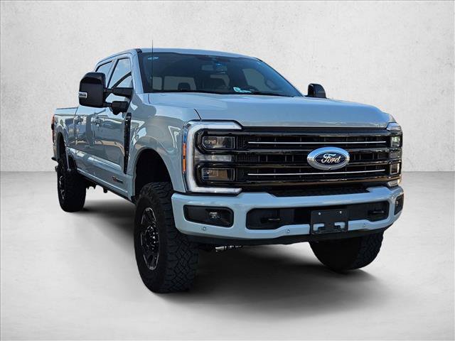 Certified 2025 Ford F250 4x4 Crew Cab Super Duty image 3