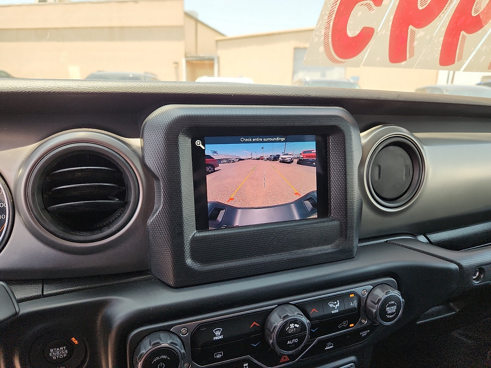 Used 2023 Jeep Gladiator Sport AWD/4WD image 11