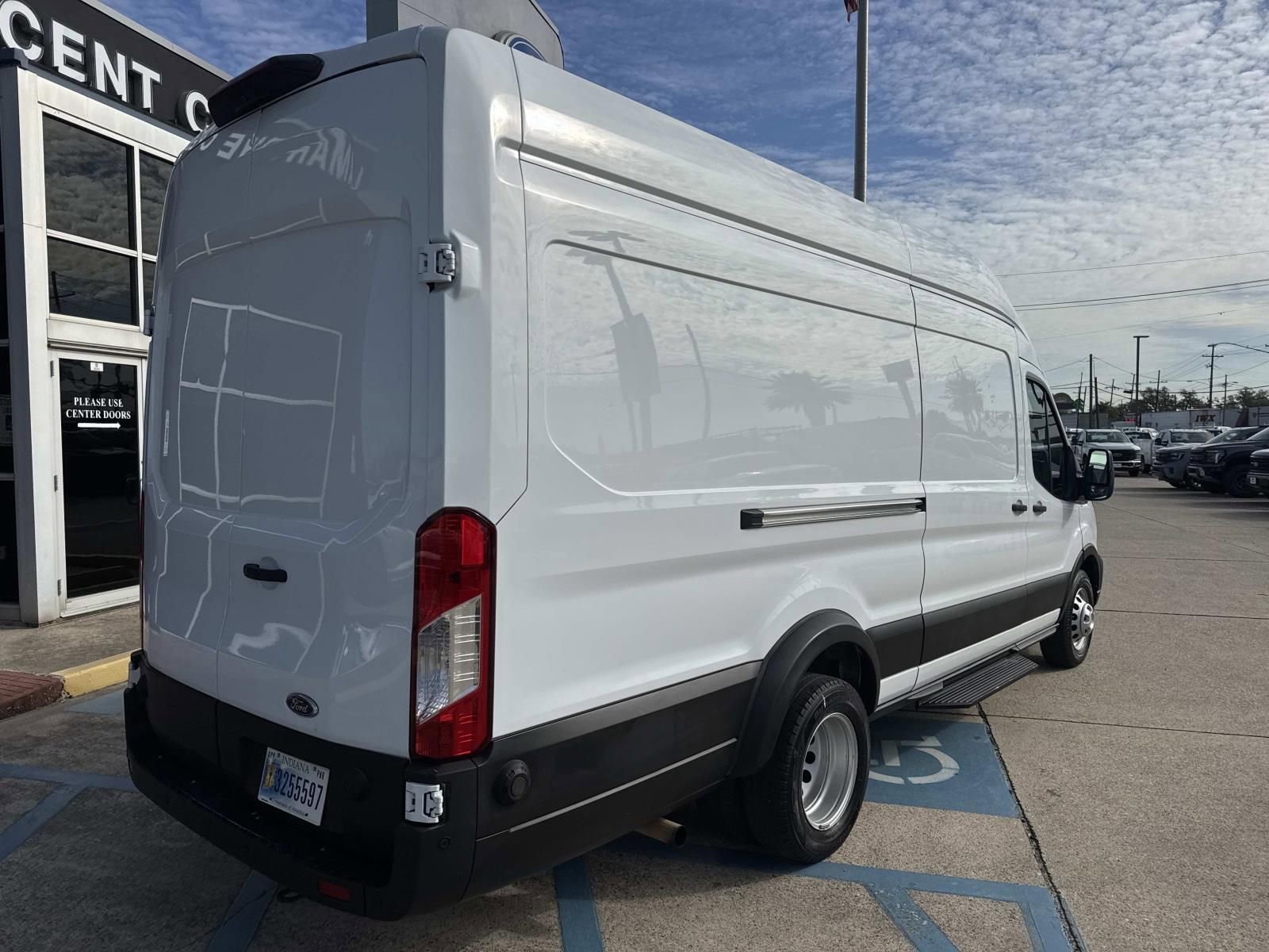 Certified 2020 Ford Transit 350 148 High Roof Extended DRW w/ Upfitter Package RWD image 9