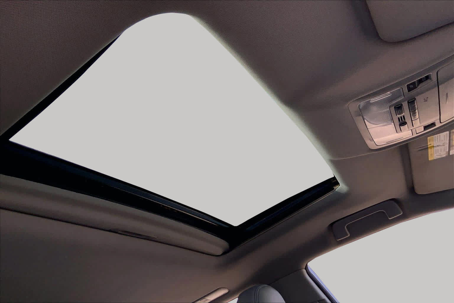 Used 2017 Toyota Highlander XLE AWD/4WD image 14