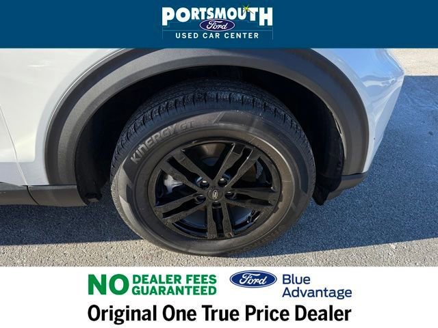 Certified 2022 Ford Explorer XLT w/ Equipment Group 202A image 36