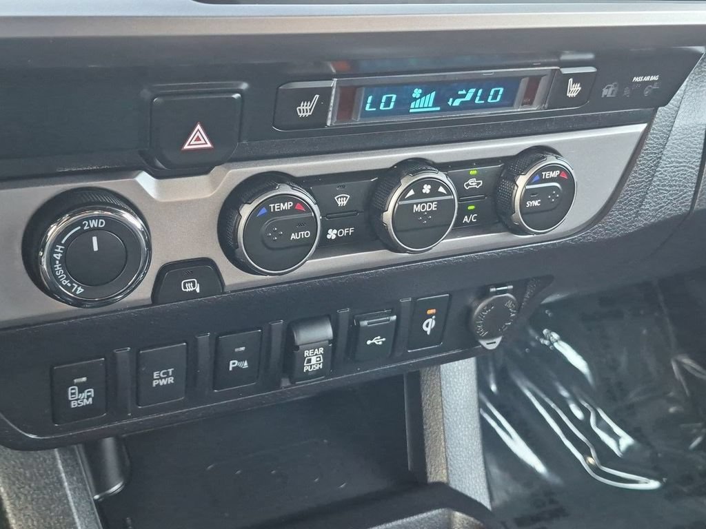Used 2023 Toyota Tacoma Limited w/ Nightshade Package AWD/4WD image 21