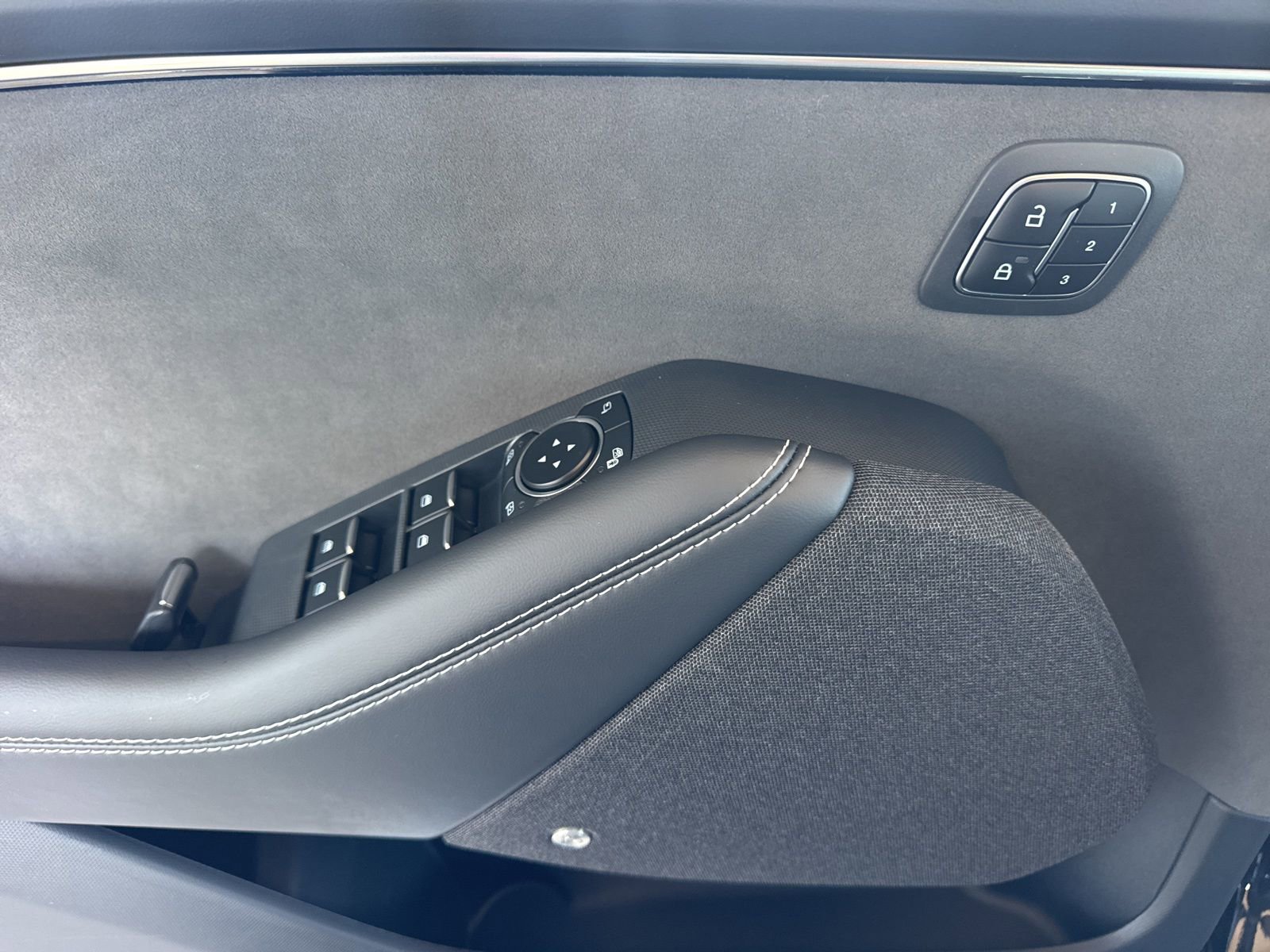 Certified 2025 Ford Mustang Mach-E GT image 23