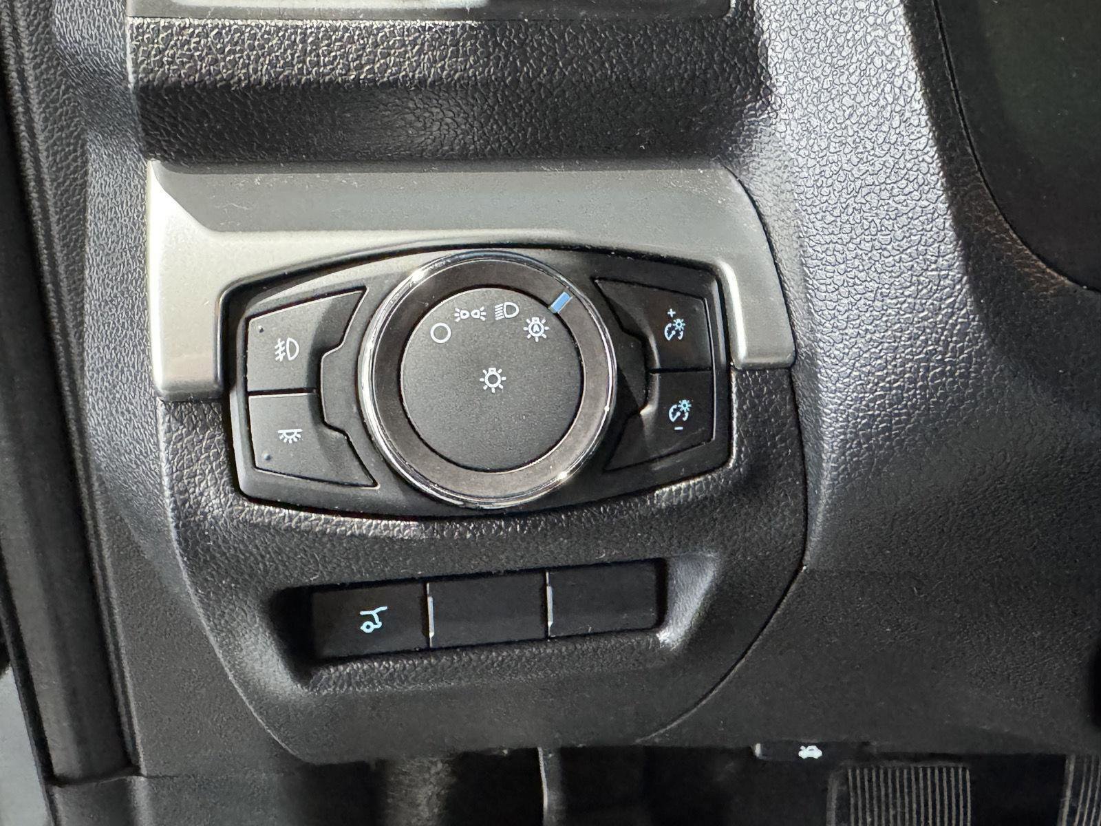 Certified 2017 Ford Explorer XLT w/ Equipment Group 202A FWD image 16