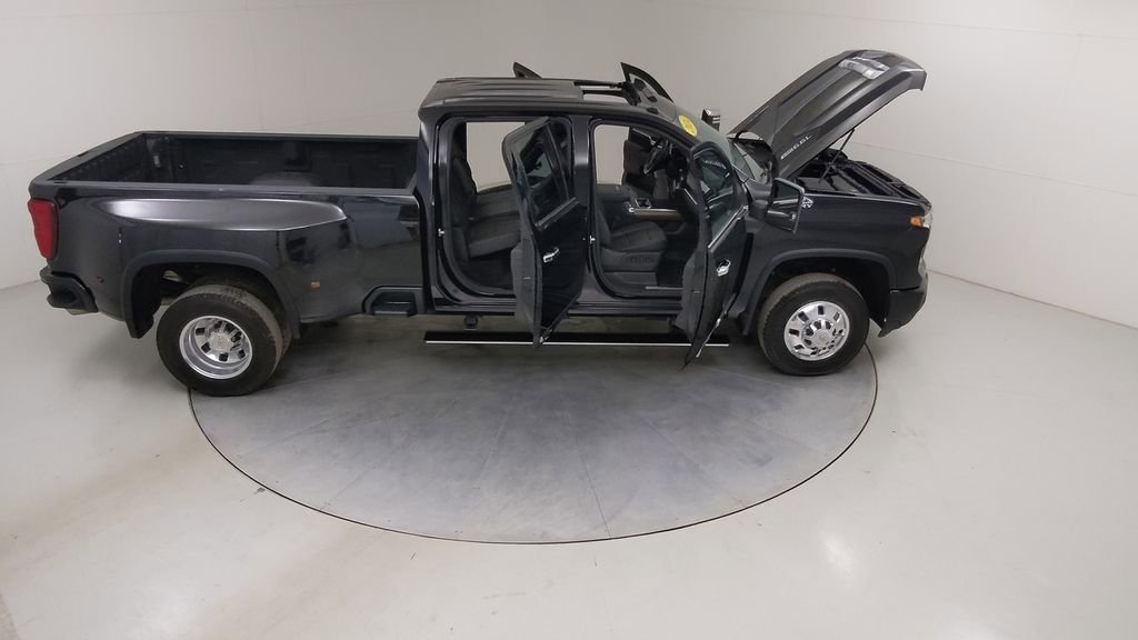 Used 2024 Chevrolet Silverado 3500 High Country w/ High Country Premium Package image 51