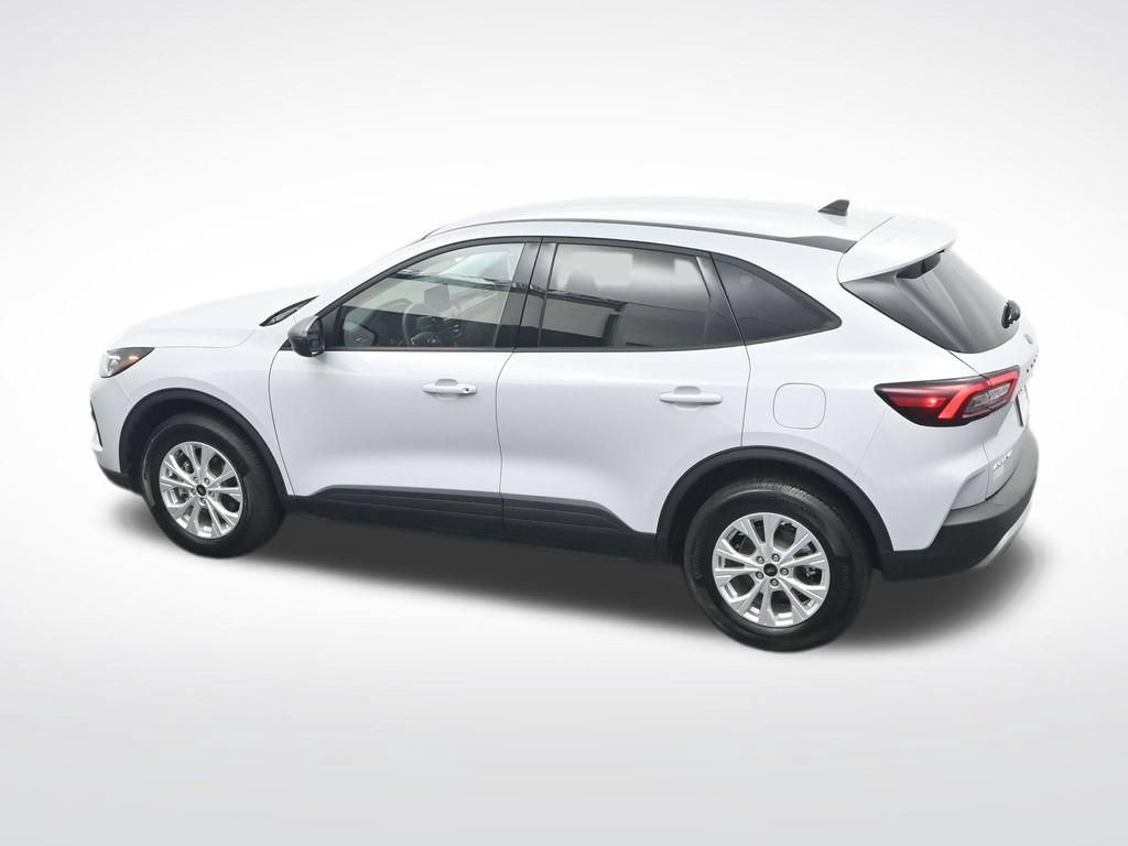 Certified 2025 Ford Escape Active w/ Cold Weather Package AWD/4WD image 31