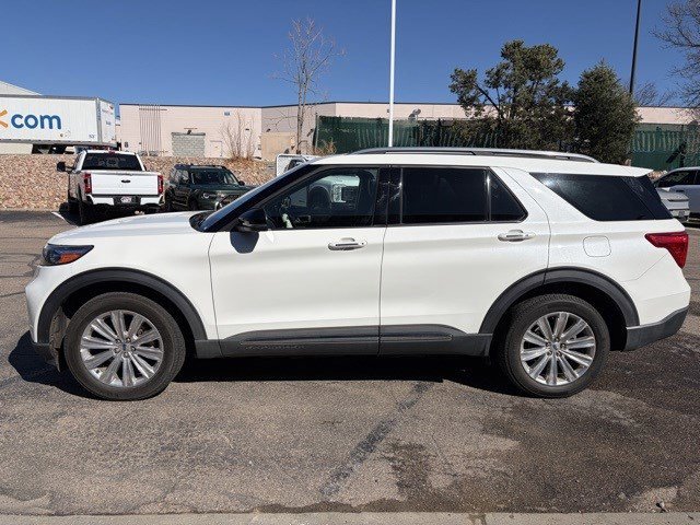 Certified 2023 Ford Explorer Limited w/ Limited Technology Package image 3