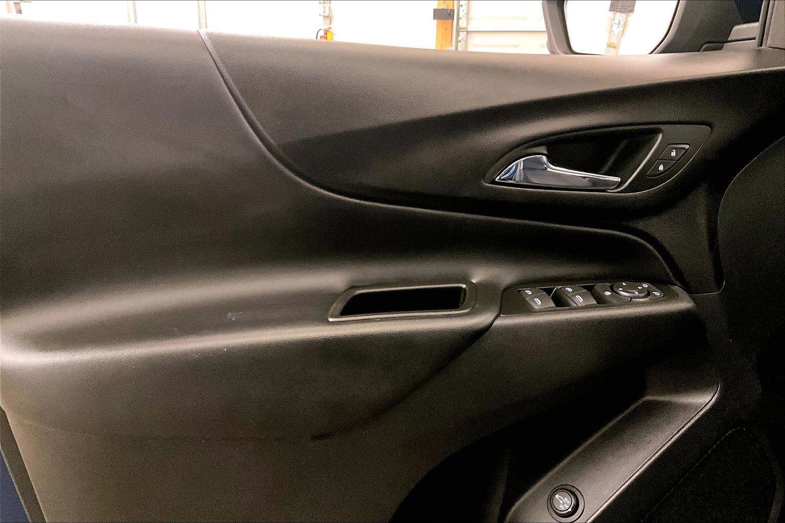 Used 2021 Chevrolet Equinox LT image 22