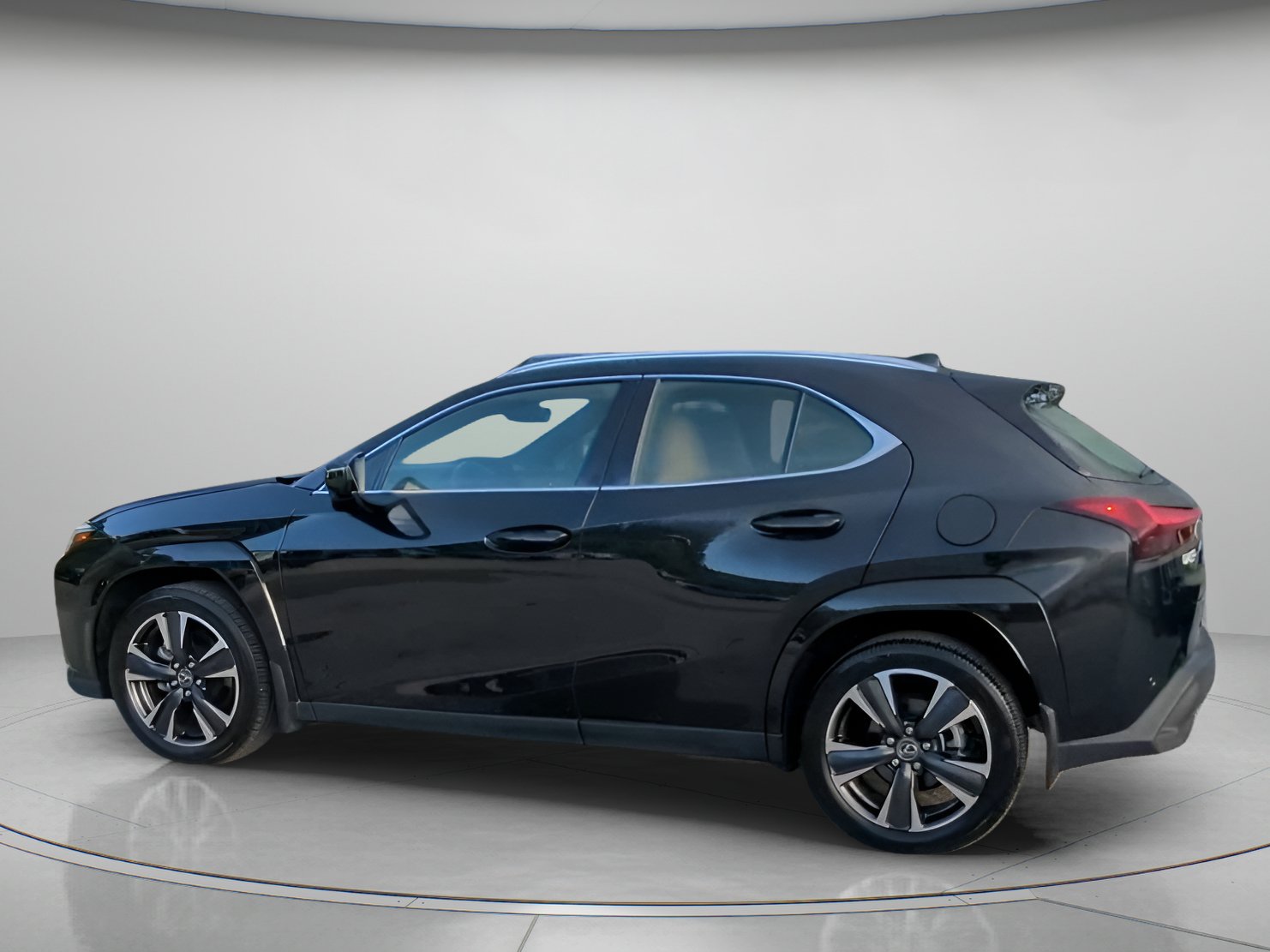 Used 2025 Lexus UX 300h FWD w/ Cold Area Package image 18