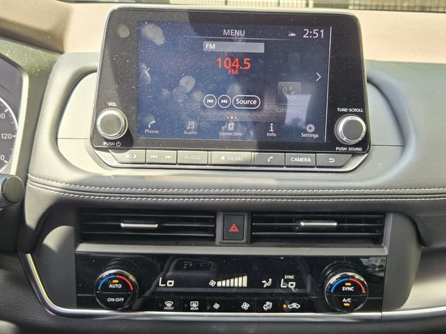 Used 2023 Nissan Rogue SV FWD image 22