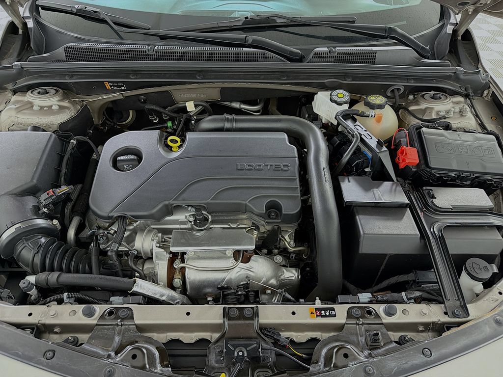 Used 2024 Chevrolet Malibu LT FWD image 35