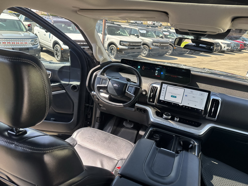 Certified 2025 Ford Expedition Platinum AWD/4WD image 28