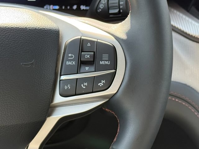 Certified 2025 Ford Explorer Active w/ Active Comfort Package AWD/4WD image 32