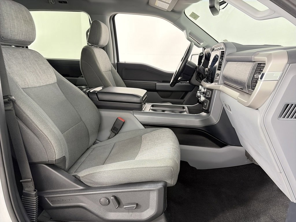 Certified 2021 Ford F150 XLT w/ Equipment Group 302A High image 33